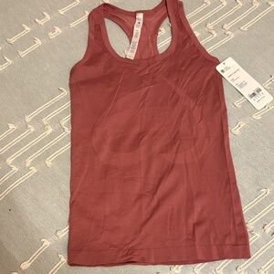 CRZ YOGA Women's Tank Top - Brick Red